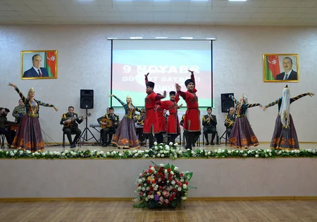 Dövlət Bayrağı Günü münasibətilə hərbi hissədə konsert keçirilib