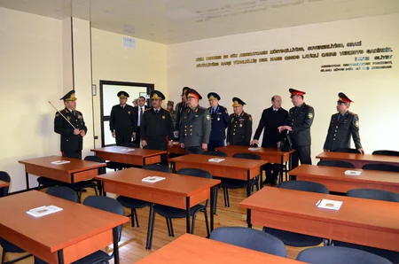 Uzbek defence minister visits military unit in Azerbaijan