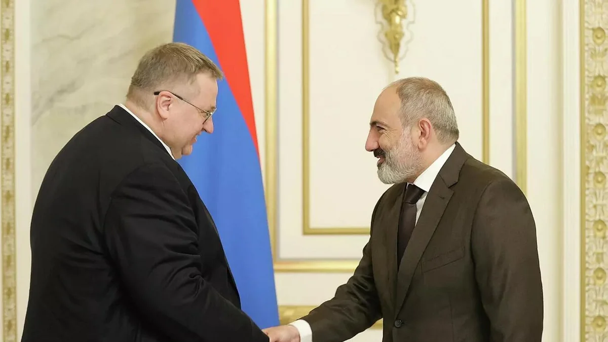 Пашинян и Оверчук обсудили повестку двусторонних отношений между Арменией и РФ
