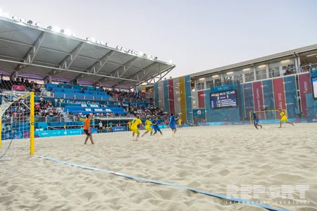 Çimərlik futbolu üzrə Azərbaycan millisi Bakı-2015ə məğlubiyyətlə başlayıb - FOTOREPORTAJ
