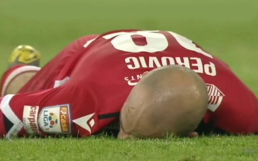 Dinamonun futbolçusu oyunda ağır zədə aldı - VİDEO