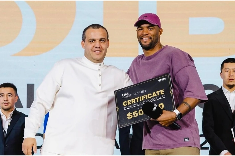 Azərbaycan millisinin boksçusu Dubayda mükafatlandırılıb