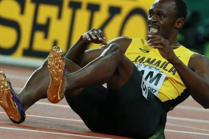 Useyn Bolt futbol karyerasını başa vurub