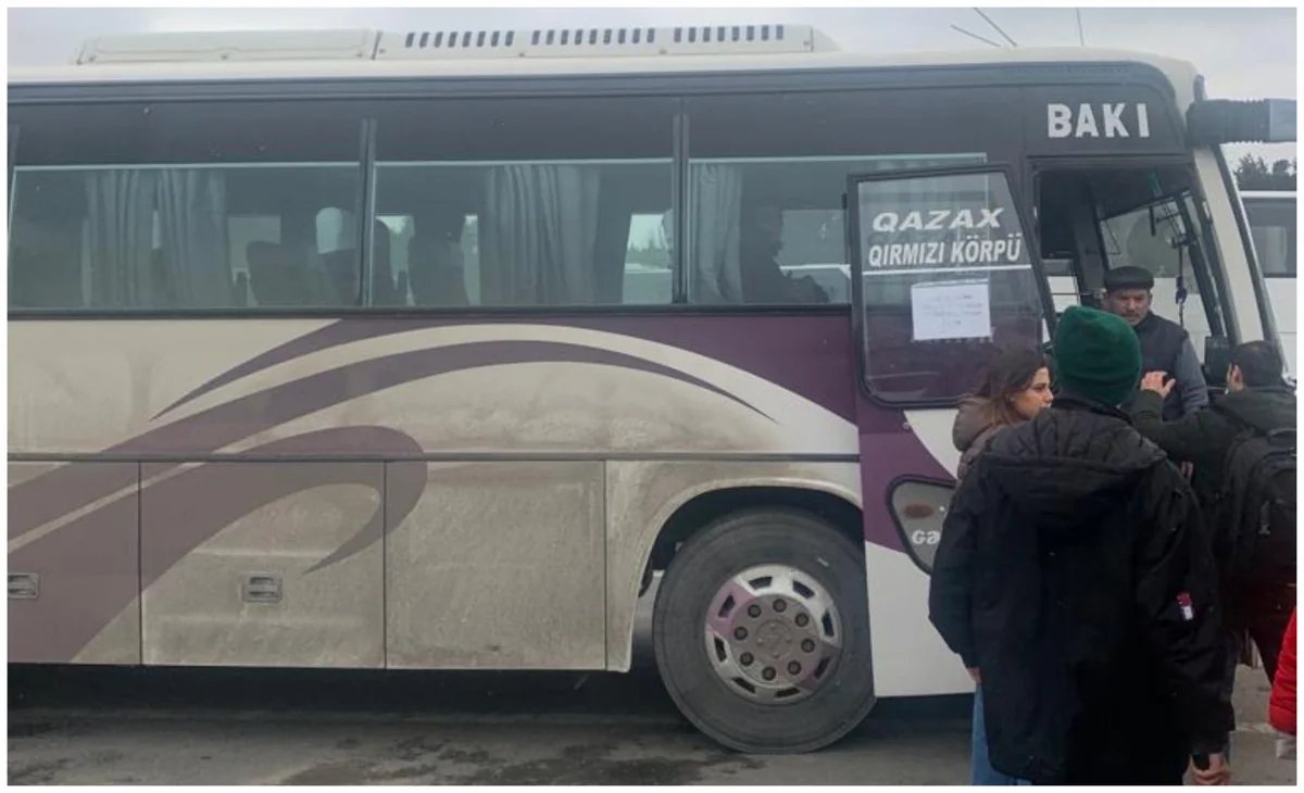 Türkiyədən Azərbaycan vətəndaşlarını təxliyə edən növbəti avtobus Bakıya çatıb