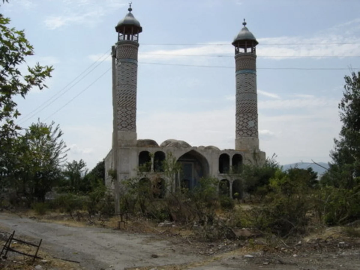 İran ermənilər tərəfindən Azərbaycanın işğal olunmuş ərazilərində məscidlərin dağıdılmasını pisləyib