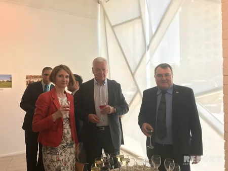 Macarıstan və Azərbaycanın yaraşığı adlı fotosərginin nümayişi olub