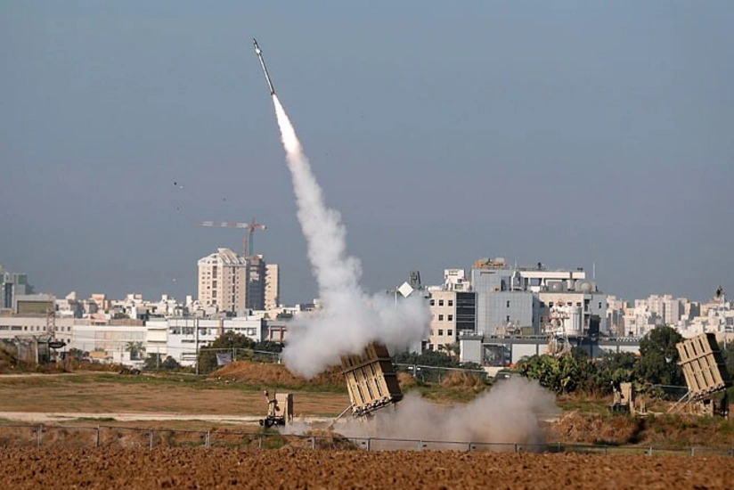 Israel strikes Damascus, Aleppo airports