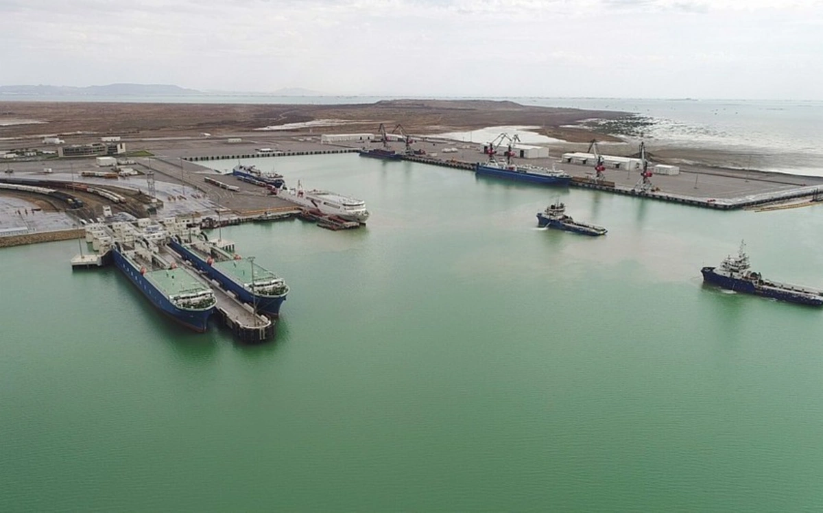 Qazaxıstan 2025-ci ildə Ələt limanında terminalın tikintisinə başlayacaq
