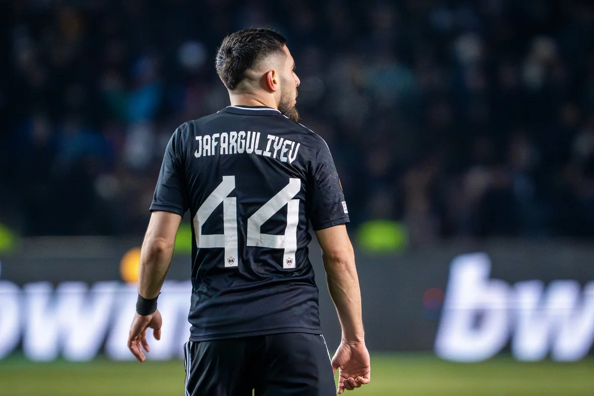 “Qarabağ”ın müdafiəçisi 100-cü çempionat matçına çıxıb