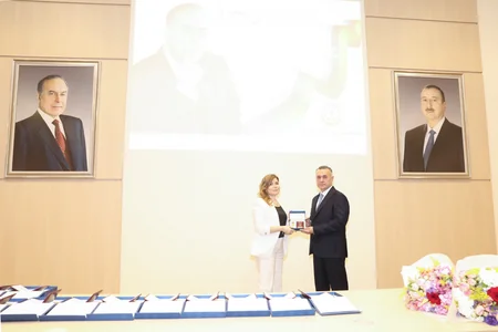 Səhiyyə naziri: Bu gün ölkədə tibb işçilərinə yüksək dəyər verilir
