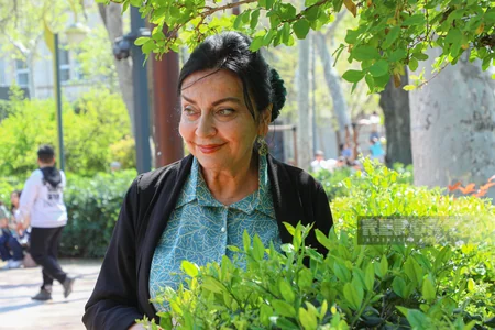Həmidə Ömərova: Mənə baxmayan yeganə kişi ilə evləndim - MÜSAHİBƏ