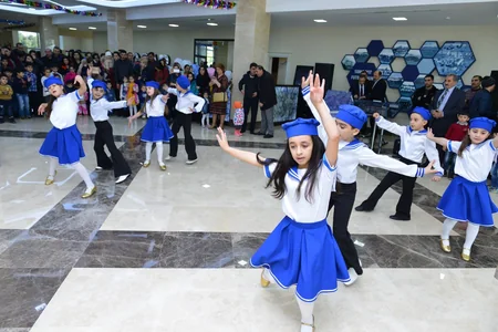 “Kimyaçı” Mədəniyyət Sarayında kimyaçıların övladları üçün Yeni il şənlikləri keçirilib