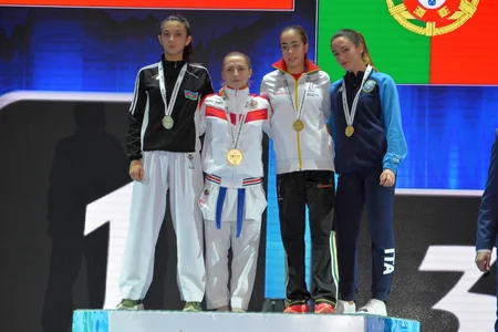 Azərbaycan karateçiləri Avropa çempionatında medalların sayını dördə çatdırıblar