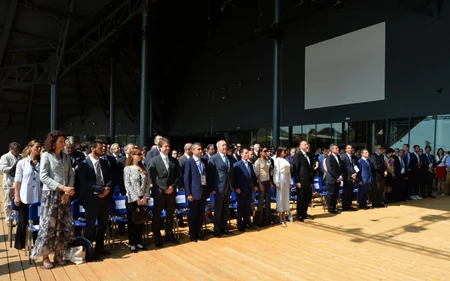 İlham Əliyev “Milan Expo 2015” sərgisində dövlət bayraqlarının qaldırılması mərasimində iştirak edib