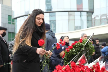 Azerbaijani people honor memory of Khojaly genocide victims