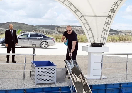 Prezident Cəbrayıl rayonunun Maşanlı kəndinin təməlini qoyub - YENİLƏNİB