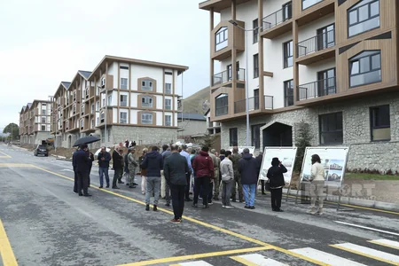 Foreign diplomats view construction of settlement, educational complex in Azerbaijan's Kalbajar