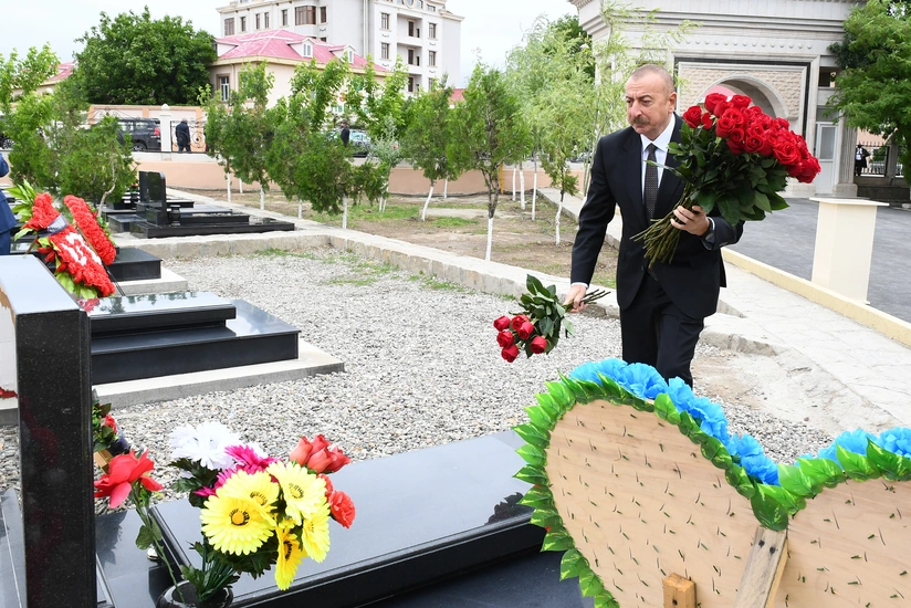Prezident Naxçıvanda Vətən müharibəsi şəhidlərinin məzarlarını ziyarət edib - YENİLƏNİB