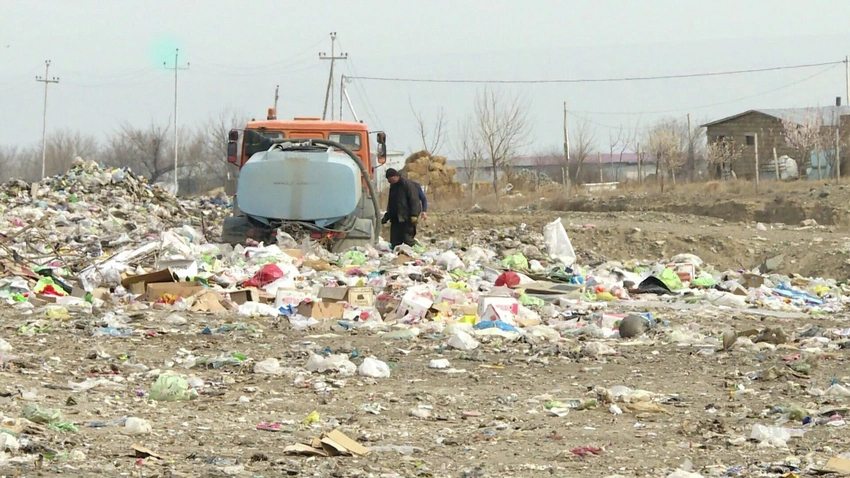 Əhliman Əmiraslanov: Torpağa atılan tullantılar gələcəkdə böyük təhlükəyə çevrilə bilər