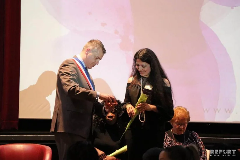 Azərbaycanlı pianoçu Fransada İlin fəxri qadını medalı ilə təltif edilib