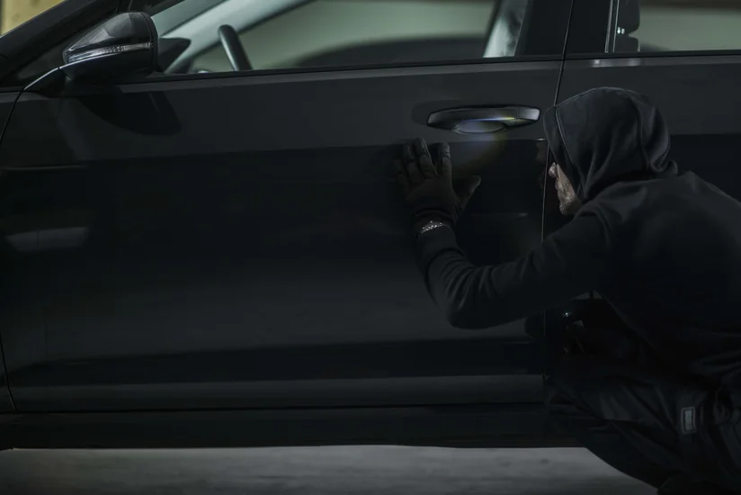 Gəncədə avtomobilləri cızan şəxs tutuldu