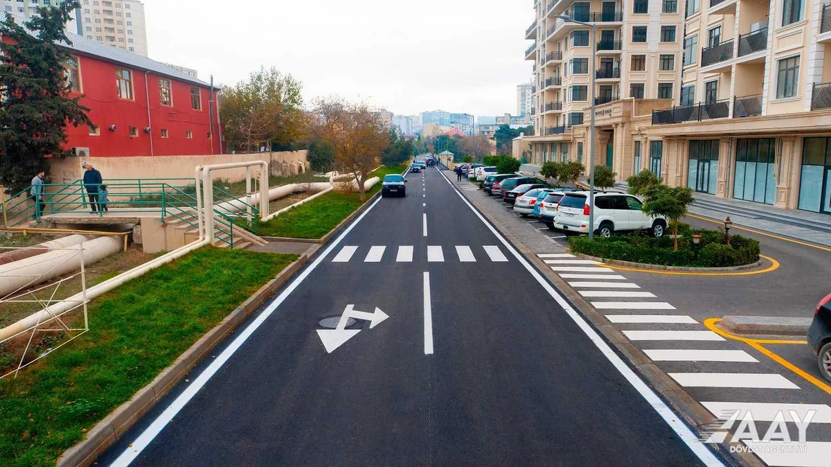 Bakının Xətai rayonunda bu il 13 kilometrdən çox yol təmir edilib