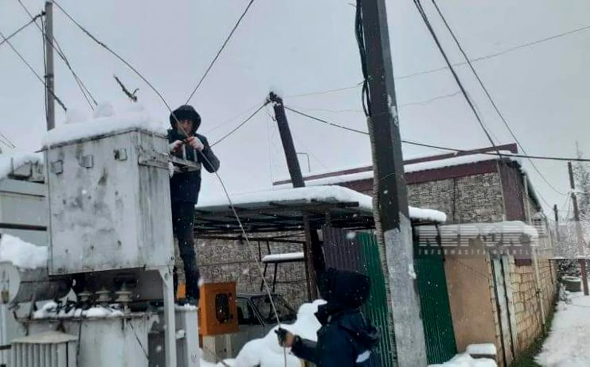Elektrik təchizatının bərpası üçün Bakıdan Cəlilabada texnika və canlı qüvvə göndərilib