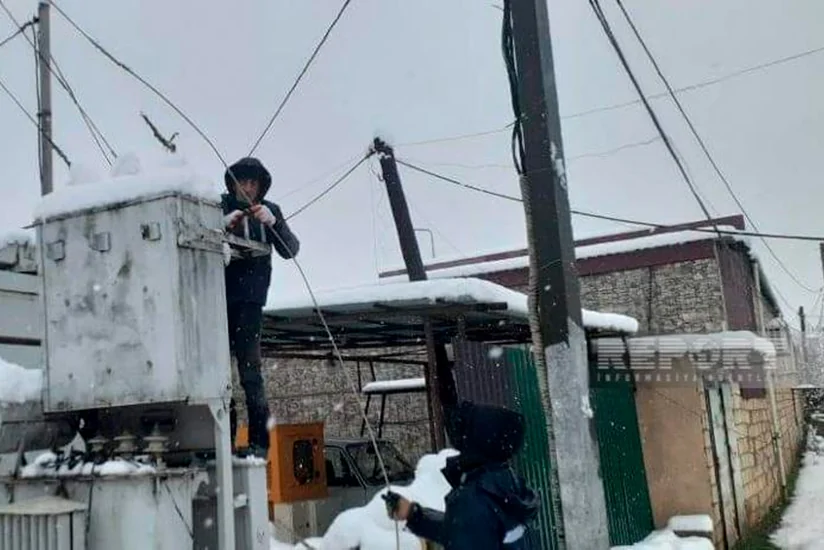 Elektrik təchizatının bərpası üçün Bakıdan Cəlilabada texnika və canlı qüvvə göndərilib