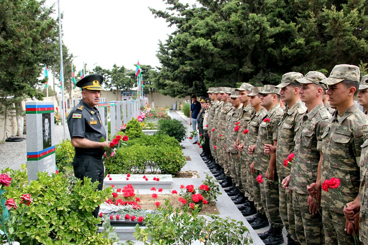 Milli Qəhrəman Mübariz İbrahimovun məzarı ziyarət edilib