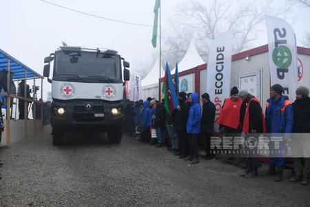 Акция протеста на дороге Ханкенди-Лачын продолжается