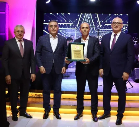 Dadaş Dadaşbəyli Azərbaycan Ağırlıqqaldırma Federasiyası tərəfindən ilin idmançısı seçilib