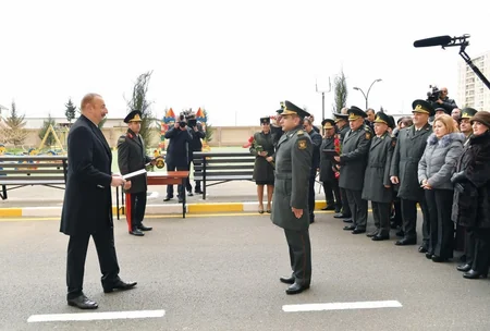 Prezident İlham Əliyev Sabunçu rayonunda hərbçilərə yeni mənzillərin verilməsi mərasimində iştirak edib - YENİLƏNİB