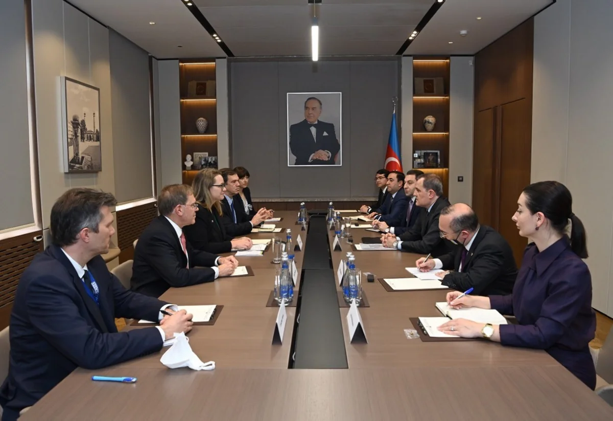 Ceyhun Bayramov ABŞ rəsmisi ilə Ermənistanla münasibətlərin normallaşması məsələsini müzakirə edib