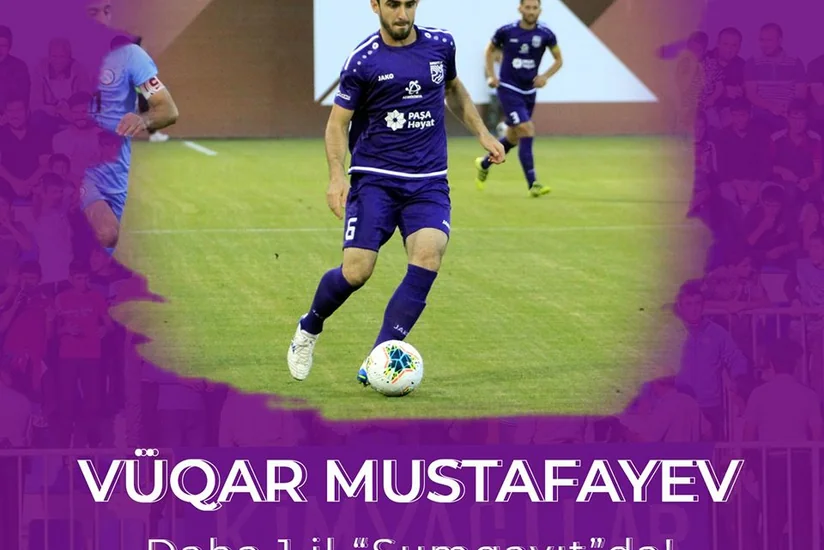 Sumqayıt futbolçusu ilə yeni müqavilə imzaladı