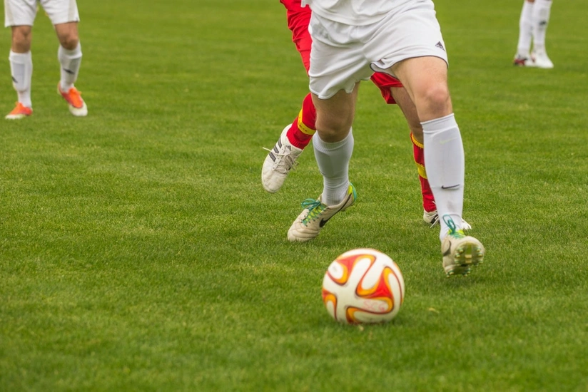 Azərbaycan klublarının ötən il heyətə qatdığı futbolçuların sayı açıqlanıb