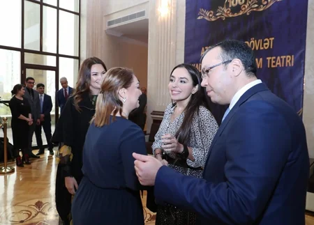 Leyla Əliyeva “And” tamaşasının premyerasında iştirak edib