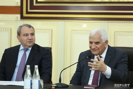 BDU-da ümummilli lider Heydər Əliyevə həsr olunmuş məqalə müsabiqəsinin qalibləri mükafatlandırılıb
