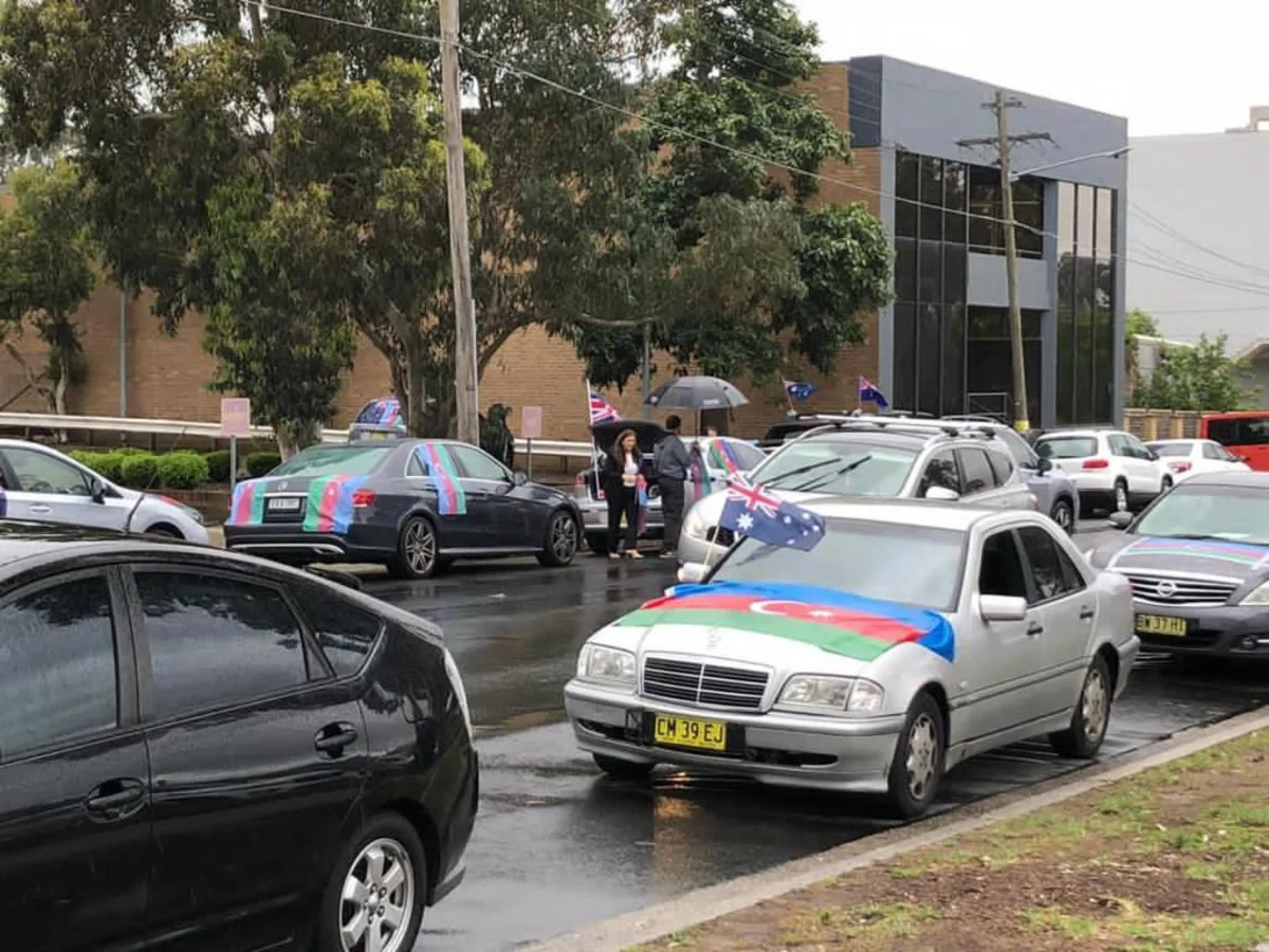 Армяне попытались помешать акции азербайджанцев в Сиднее