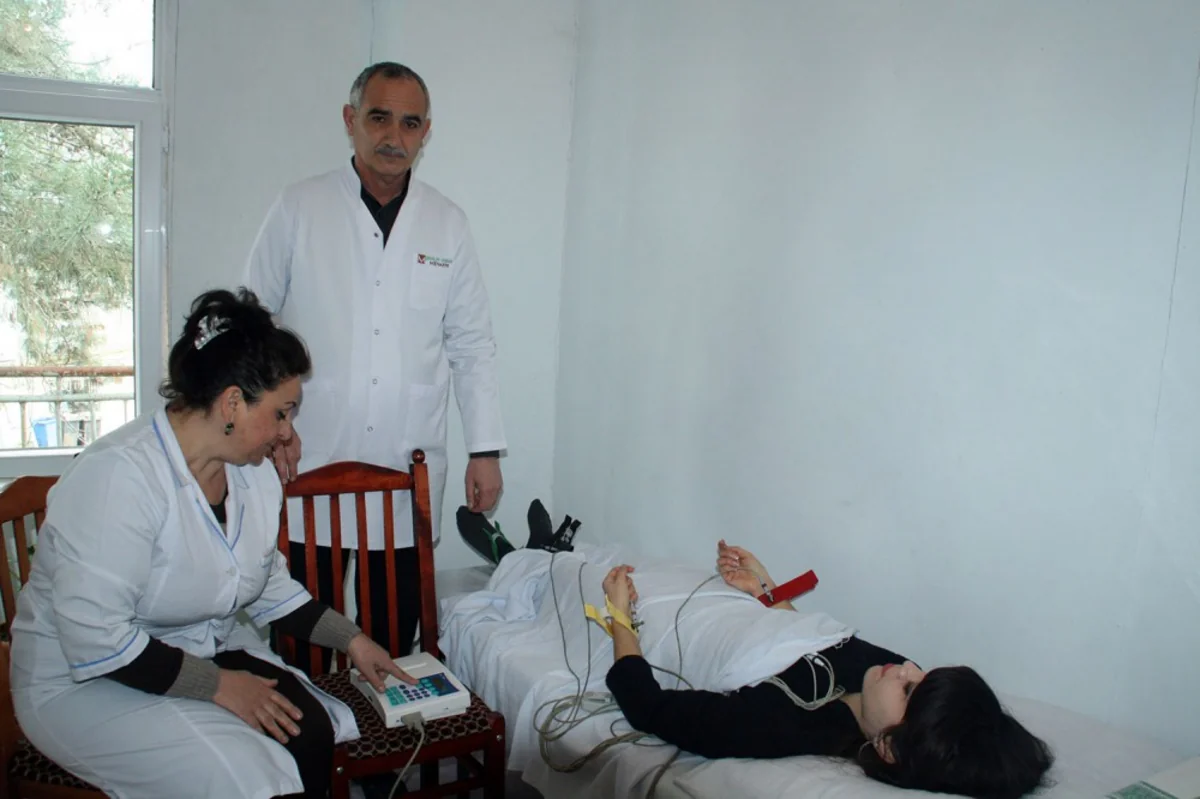 ​Naxçıvanda 2220 tələbə tibbi müayinələrə cəlb olunub