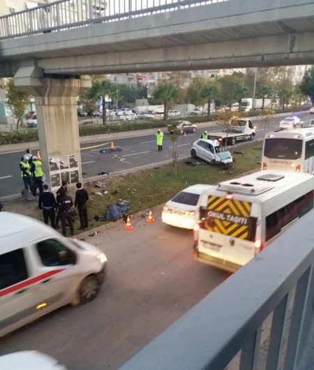 Türkiyədə polisi daşıyan avtomobil qəzaya uğrayıb, 2 nəfər ölüb, 3-ü yaralanıb