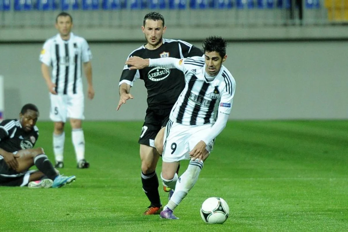 ​Topaz Premyer Liqası: Qarabağ və Neftçi xalları yarı böldü