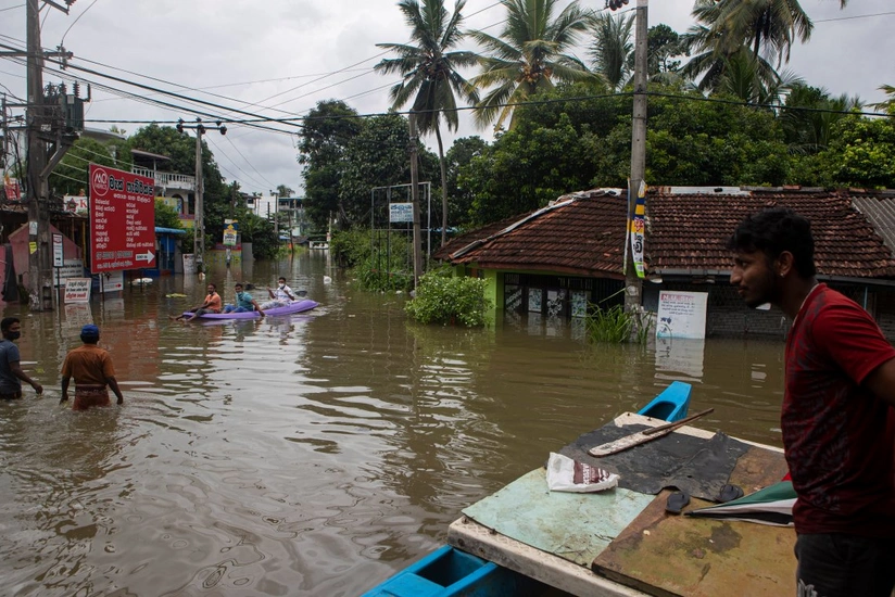 Floods, mudslides kill 14 in Sri Lanka