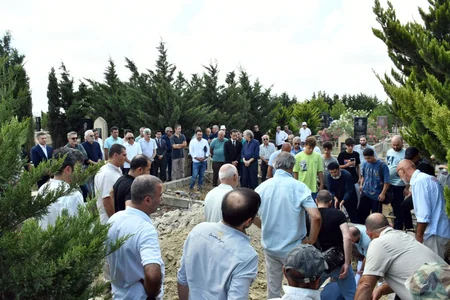Xalq rəssamı Fazil Nəcəfov dəfn olunub