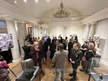 Sculptor Fazil Najafov's work album presented in Moscow