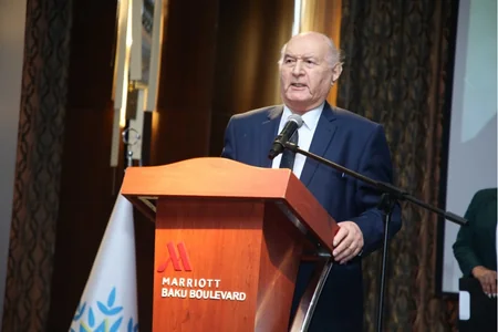 YAP-ın təsis edilməsinin 30 illiyi münasibətilə Xətai rayonunda konfrans keçirilib
