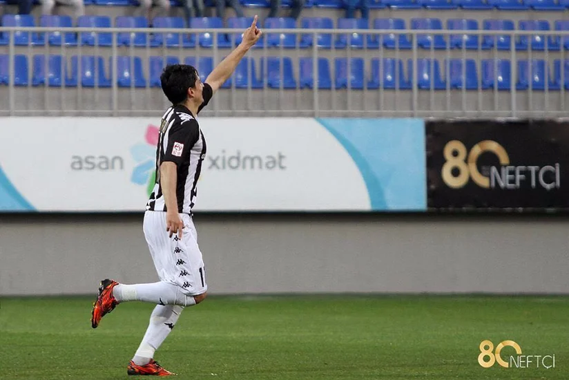 Neftçinin çilili futbolçusu: Səbail üzərində qələbə yubileyim üçün ən böyük hədiyyə olar” - VİDEO