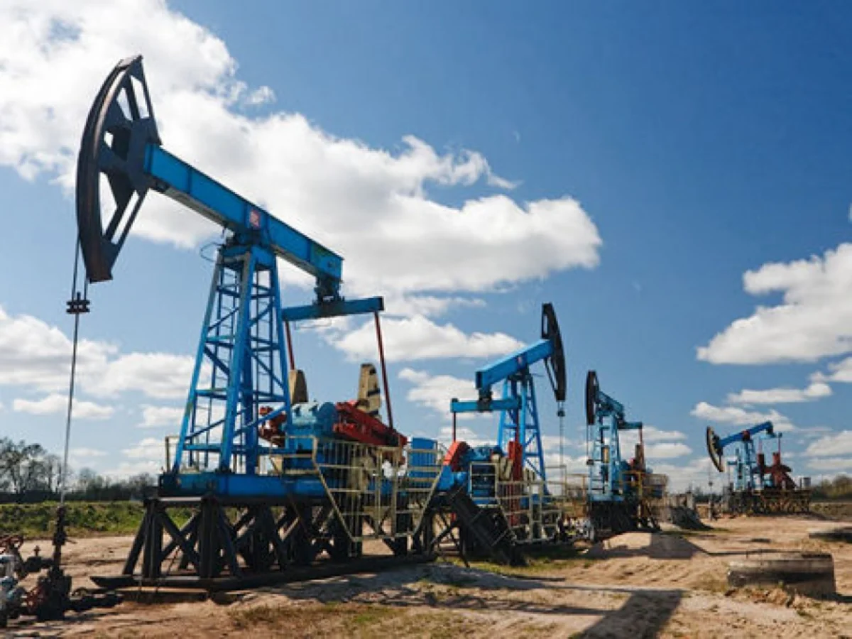 ​Стоимость сырой нефти на мировом рынке достигла 13-летнего минимума