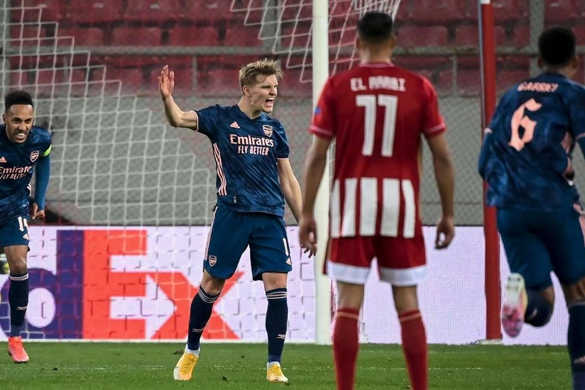 Арсенал обыграл Олимпиакос в первом матче 1/8 финала Лиги Европы