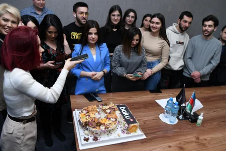 Dəqiqlik, operativlik və sərhədləri aşan etimad - Baku TV 5 yaşını qeyd edir