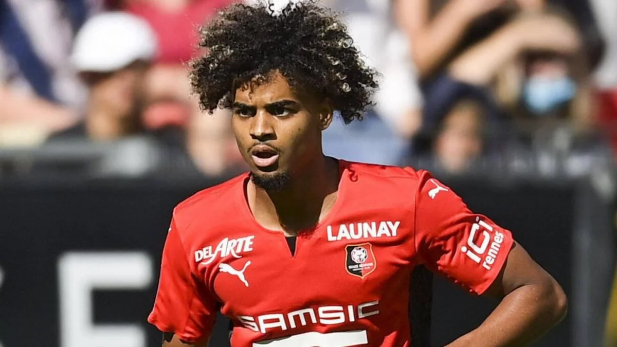 Stuttgart signs French right back Lorenz Assignon from Rennes